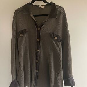 Gray/brown Button-Up Shirt with grey Accents